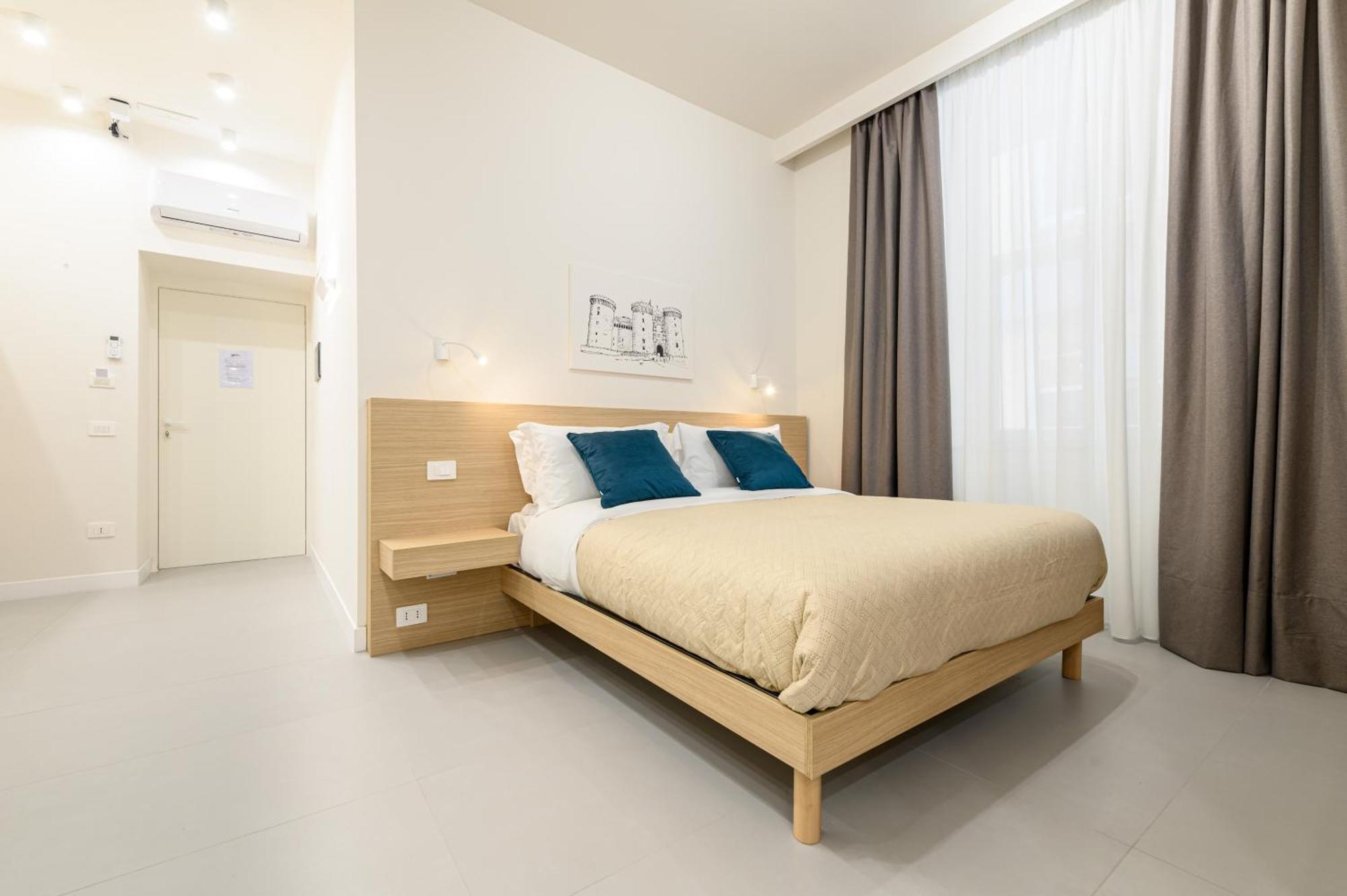 Dimora Joseph Via Toledo Hotel เนเปิลส์ ภายนอก รูปภาพ
